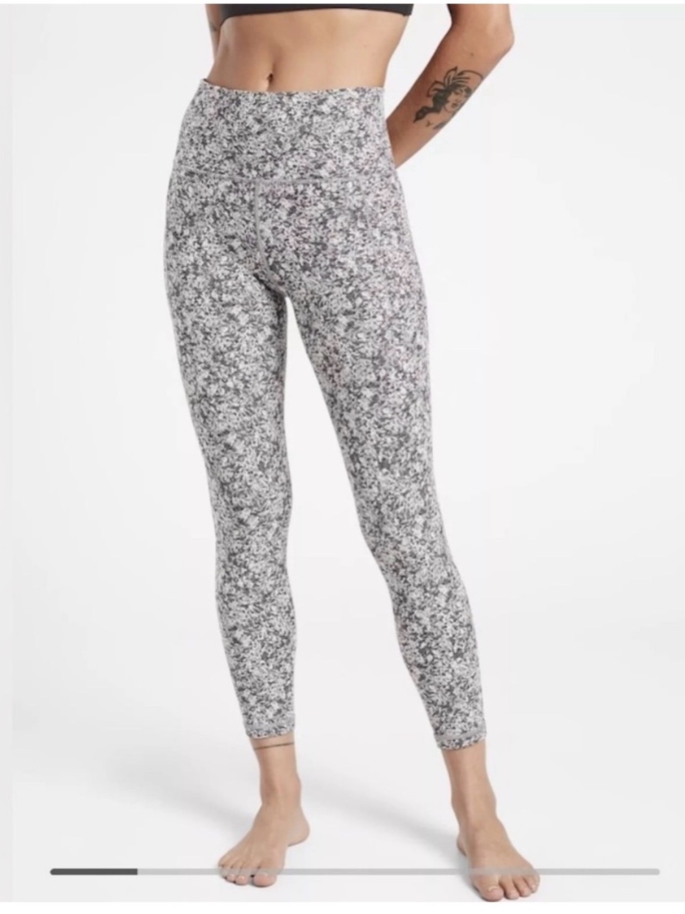 Athleta salutation stash pocket leggings